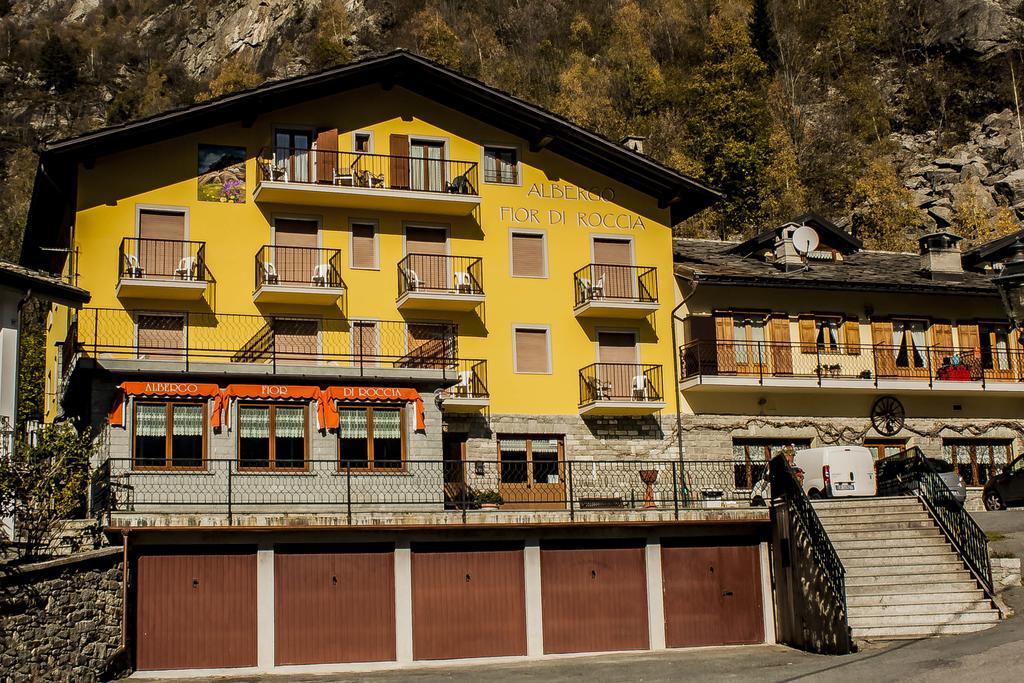 Hotel Fior Di Roccia Gaby Buitenkant foto