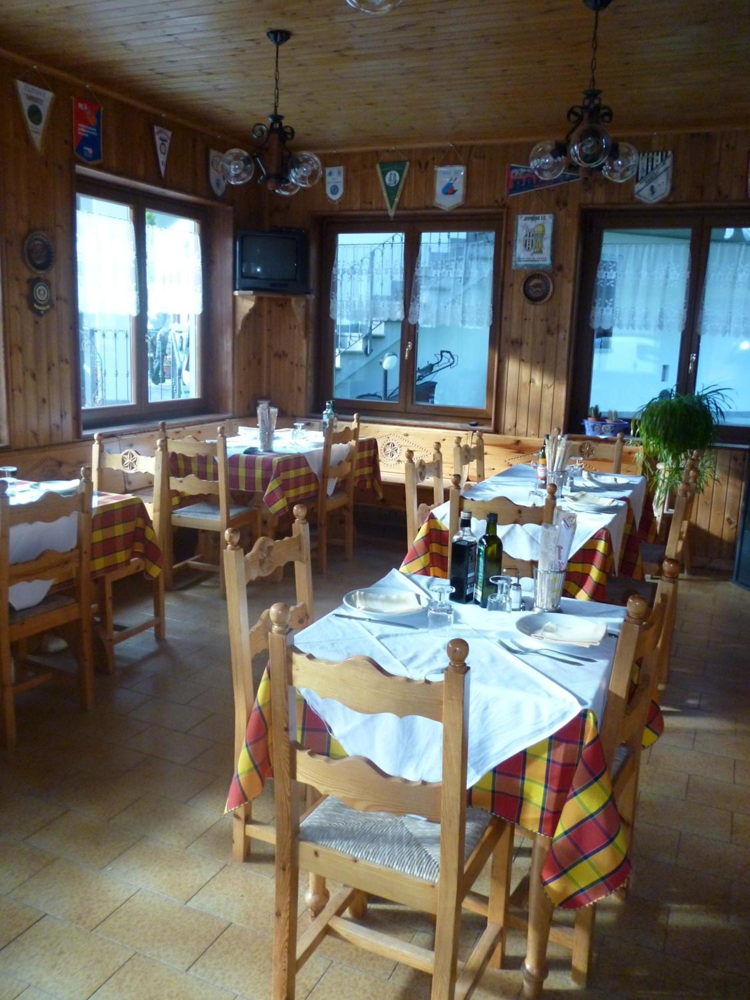 Hotel Fior Di Roccia Gaby Buitenkant foto
