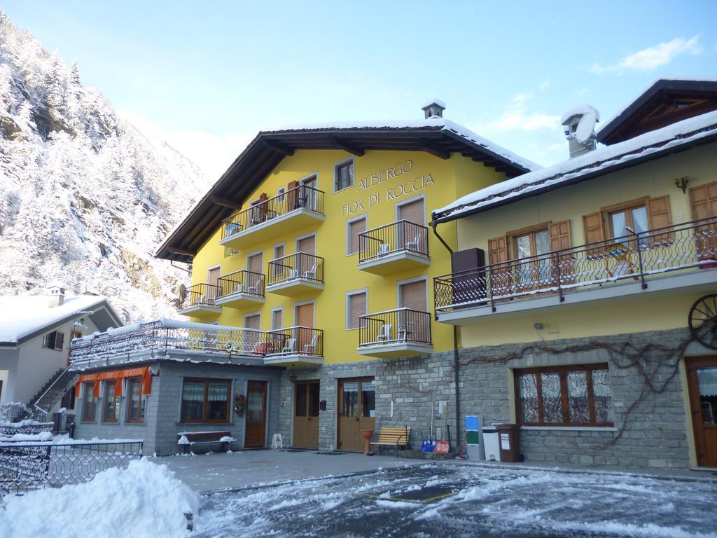 Hotel Fior Di Roccia Gaby Buitenkant foto