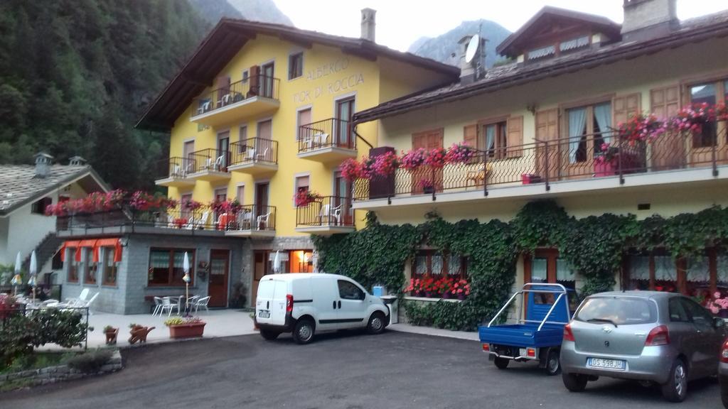 Hotel Fior Di Roccia Gaby Buitenkant foto