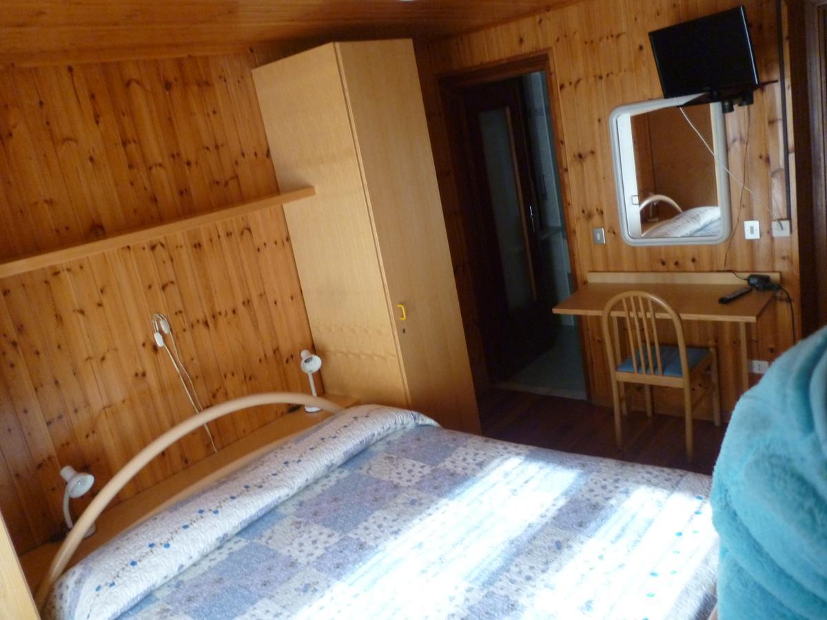 Hotel Fior Di Roccia Gaby Buitenkant foto